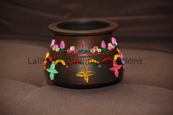 Quilling on a pot